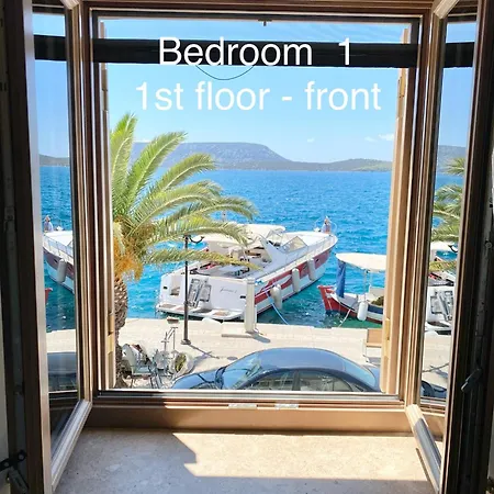 Villa Villasonboard Rock 3 Bed, 3 Bath, Jacuzzi, Seaside *