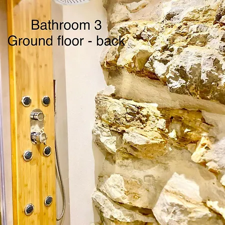 Villasonboard Rock 3 Bed, 3 Bath, Jacuzzi, Seaside * Ermioni