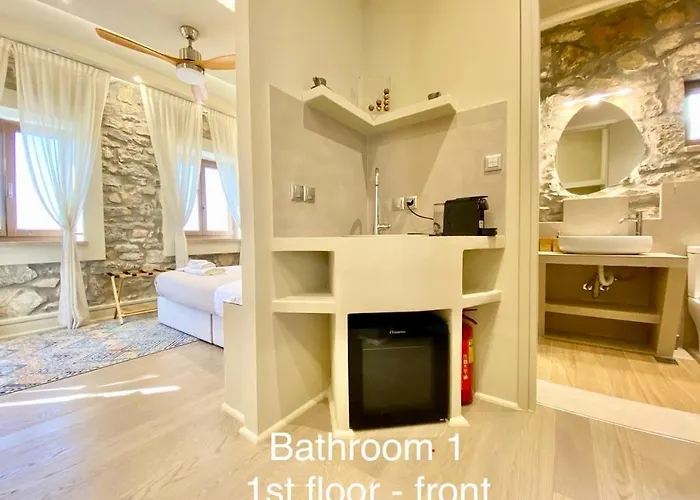 Villasonboard Rock 3 Bed, 3 Bath, Jacuzzi, Seaside * Ermioni