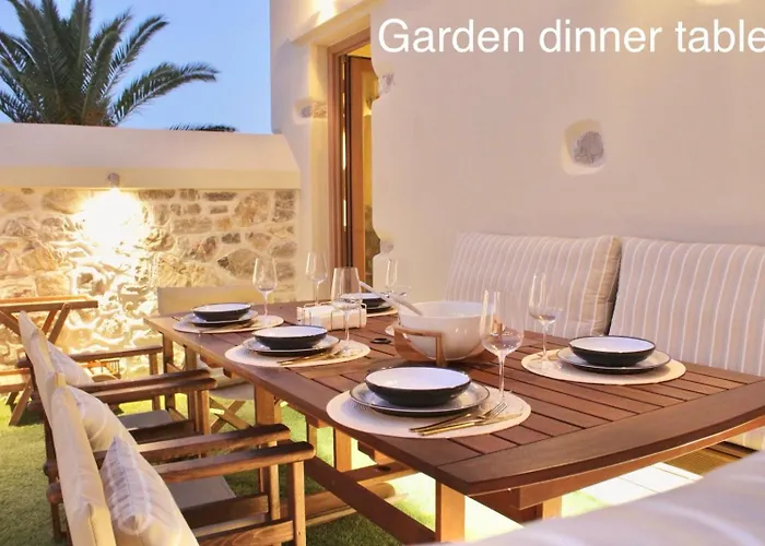 Villasonboard Rock 3 Bed, 3 Bath, Jacuzzi, Seaside Villa *