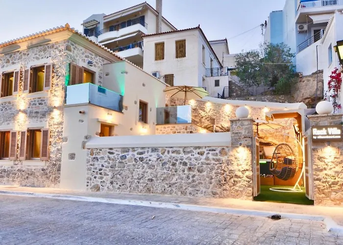 Villasonboard Rock 3 Bed, 3 Bath, Jacuzzi, Seaside * Ermioni