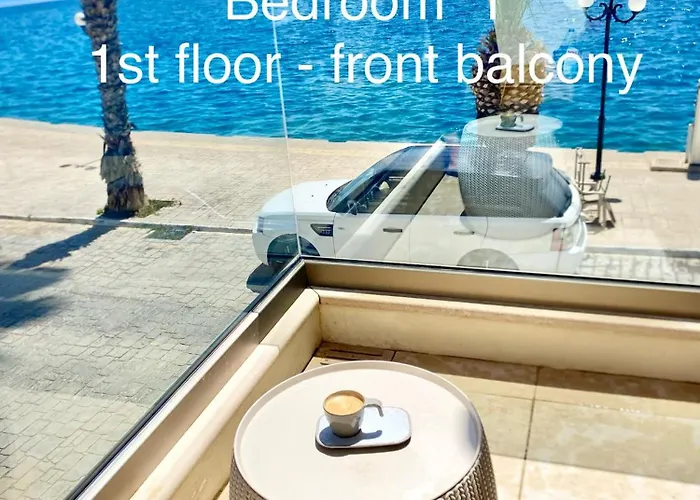 Villasonboard Rock 3 Bed, 3 Bath, Jacuzzi, Seaside Willa *